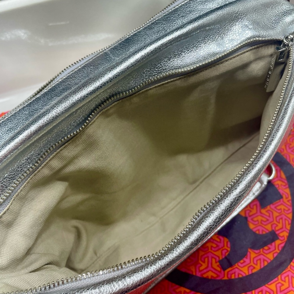 Tory Burch Metallic Reva Silver Clutch - Picture 8 of 14